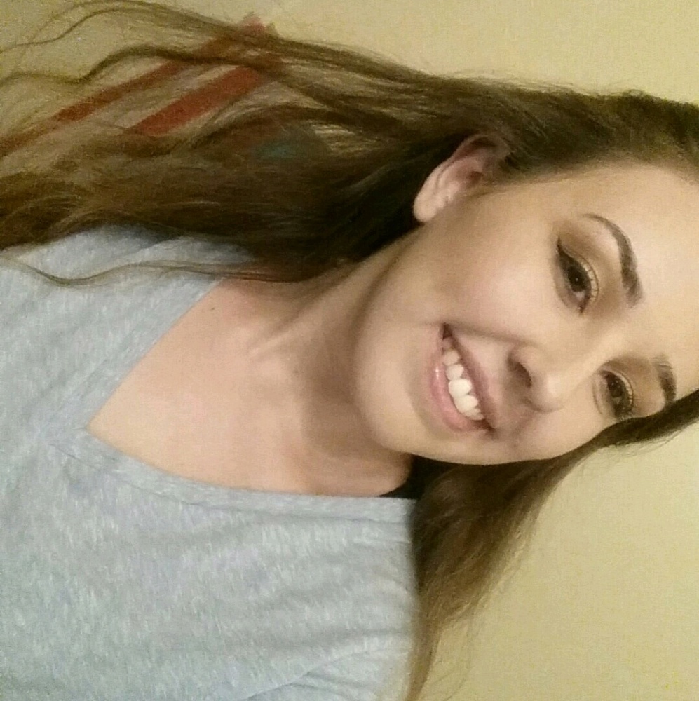 Meet your Posher, Alyssa